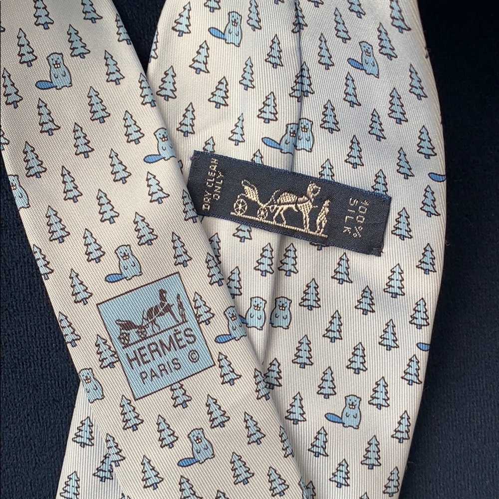 Hermès blue beaver tie